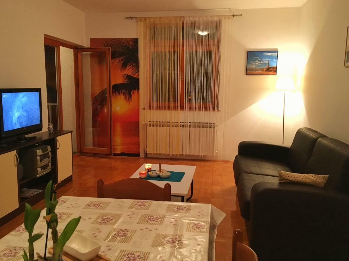 Apartman Mimoz Senj  Esterno foto